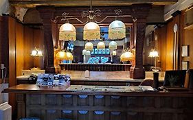 Van Gilder Hotel